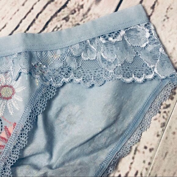 La Vie En Rose 5 pack Lacey Bikini Underwear - Picture 5 of 10